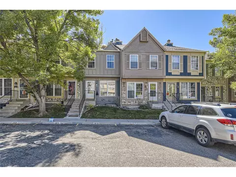 2679 E Nichols Cir, Centennial, CO 80122 photo 2