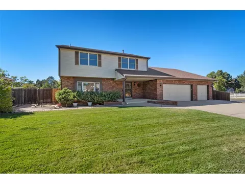 2101 S Lansing Ct, Aurora, CO 80014