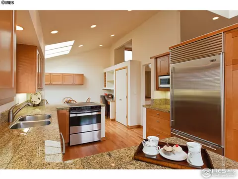 3922 Promontory Ct, Boulder, CO 80304 photo 2