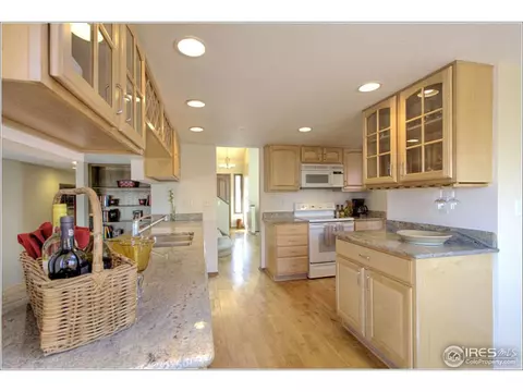 4655 Pawnee Pl, Boulder, CO 80303 photo 6