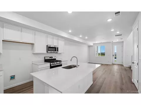 Kitchen - 24111 E 30th Pl, Aurora, CO 80019 photo 5 of 5