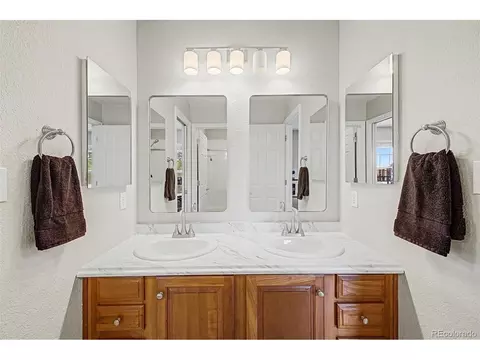 Bath - 18216 E Weaver Pl, Aurora, CO 80016 photo 4 of 5