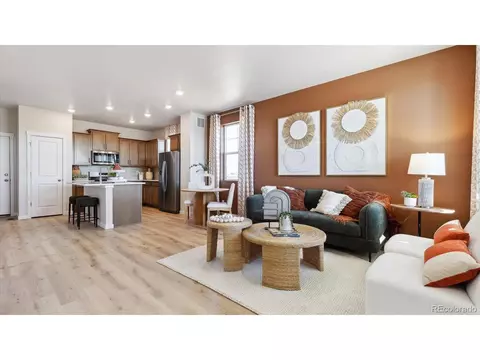 22272 E 7th Pl, Aurora, CO 80018 photo 3