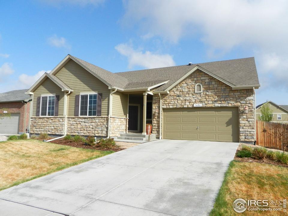  1686 Aylesbury Ct, Windsor, CO 80550 photo 1