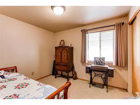 5369 Badger Ln, Longmont, CO 80504 photo 16