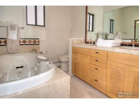 8803 Lakeside Ct, Boulder, CO 80301 photo 14