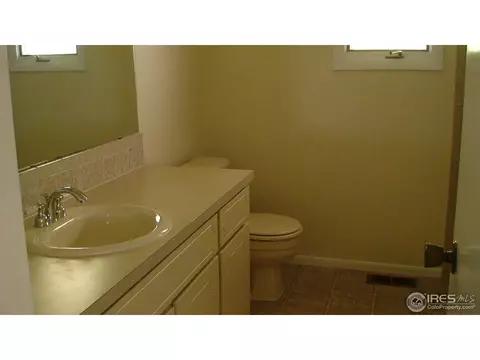 1402 Willow Dr, Berthoud, CO 80513 photo 9