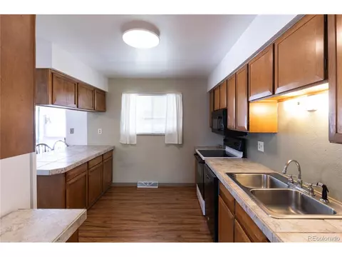 6841 W 68th Pl, Arvada, CO 80003 photo 7