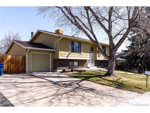 6841 W 68th Pl, Arvada, CO 80003 photo 2