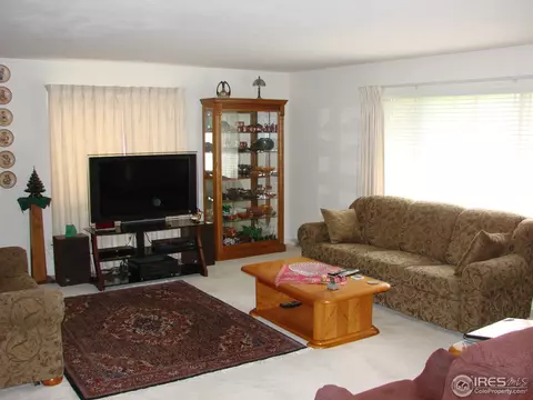 615 Ithaca Dr, Boulder, CO 80305 photo 2
