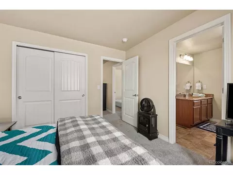 9039 Shenandoah Ave, Longmont, CO 80504 photo 23