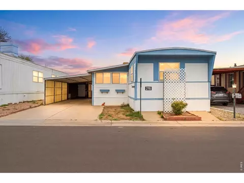 900 Mountain View Ave #216, Longmont, CO 80501