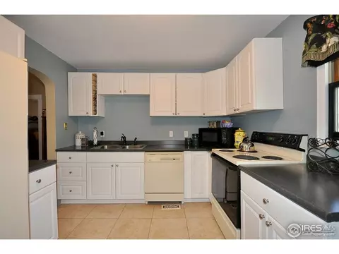 1129 11th St, Greeley, CO 80631 photo 7