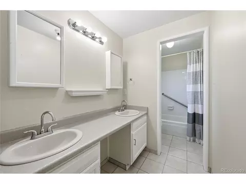 Bath - 3901 Paseo Del Prado, Boulder, CO 80301 photo 2 of 4