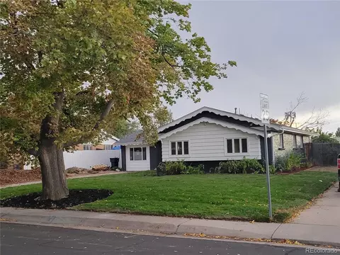 561 Iola St, Aurora, CO 80010 photo 1