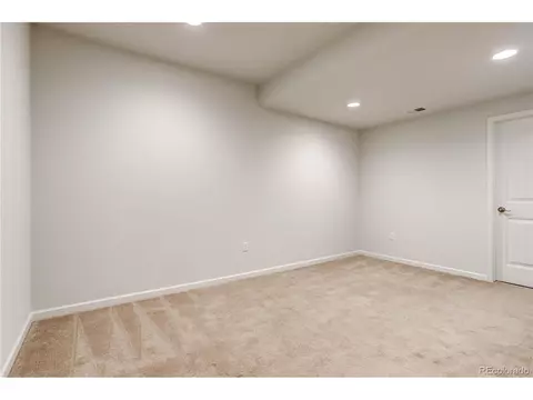27382 Euclid Dr, Aurora, CO 80016 photo 32