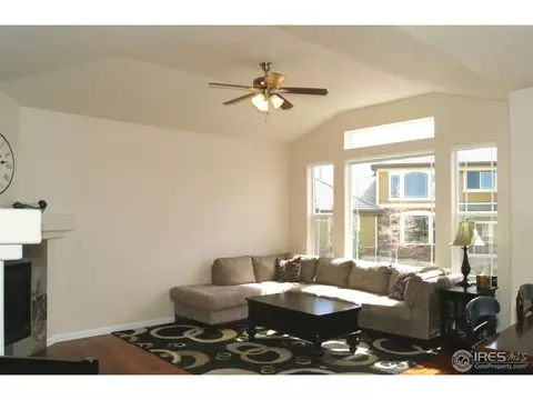 15058 E Crestline Pl, Aurora, CO 80015 photo 3