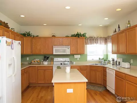 3742 E 101st Ave, Thornton, CO 80229 photo 4