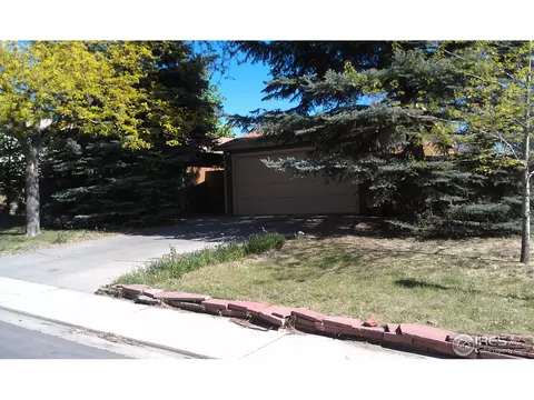 901 Pasque Dr, Longmont, CO 80504 photo 2
