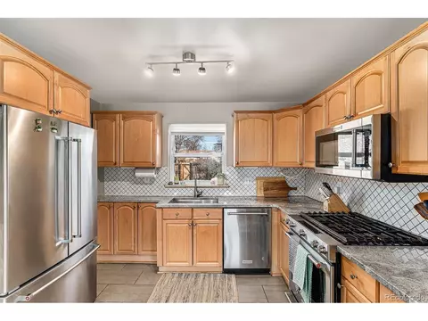 2960 Grape St, Denver, CO 80207 photo 8