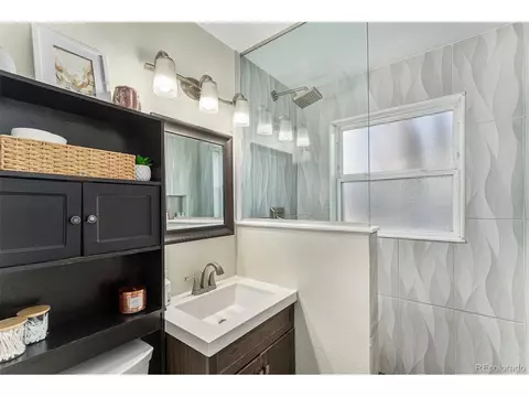 2960 Grape St, Denver, CO 80207 photo 16