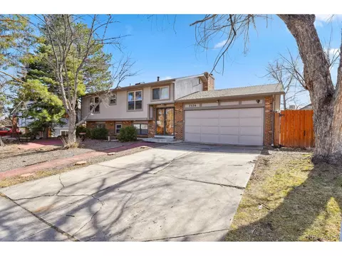 7526 W Ottawa Pl, Littleton, CO 80128