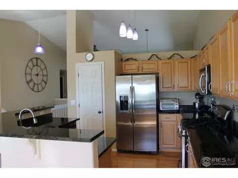 2152 Santa Fe Dr, Longmont, CO 80504 photo 4