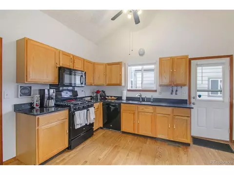 17665 E Brunswick Pl, Aurora, CO 80013 photo 10