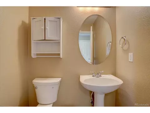 2253 E 100th Pl, Thornton, CO 80229 photo 15