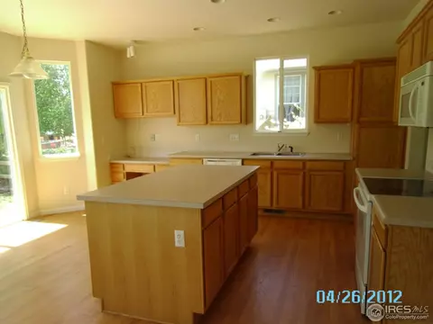 215 Becker Cir, Johnstown, CO 80534 photo 6
