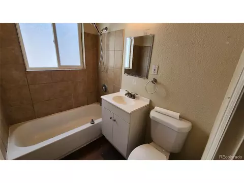 Undisclosed, Aurora, CO 80010 photo 10