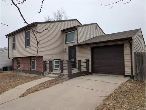Exterior - 220 Mckinley Dr, Bennett, CO 80102 photo 2 of 3