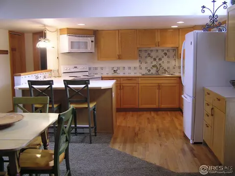 439 Hickory Dr, Lyons, CO 80540 photo 3