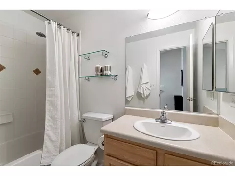 3149 Blake St #206, Denver, CO 80205 photo 32