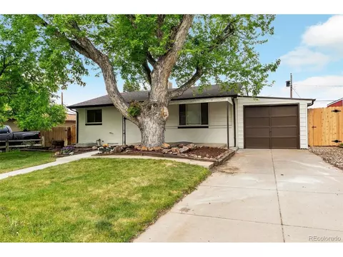 3758 S Green Ct, Englewood, CO 80110