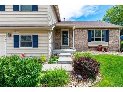 5566 E Davies Pl, Centennial, CO 80122 photo 2