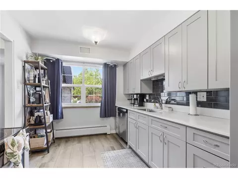 Kitchen - 3536 S Ivanhoe St, Denver, CO 80237 photo 4 of 5