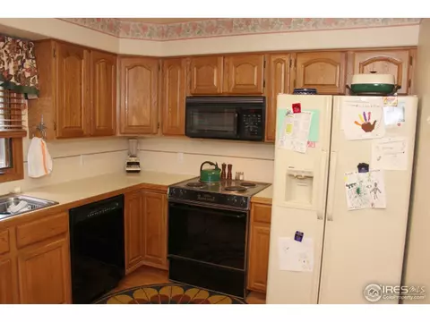 2507 Mapleton Ct, Longmont, CO 80503 photo 3