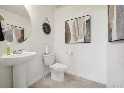 22364 E 6th Pl, Aurora, CO 80018 photo 12