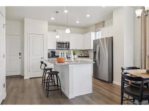 22364 E 6th Pl, Aurora, CO 80018 photo 6