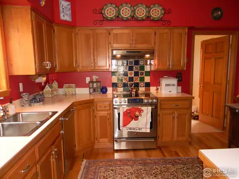 300 E Nebraska Ave, Berthoud, CO 80513 photo 9