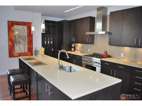 1655 Walnut St #206, Boulder, CO 80302 photo 2