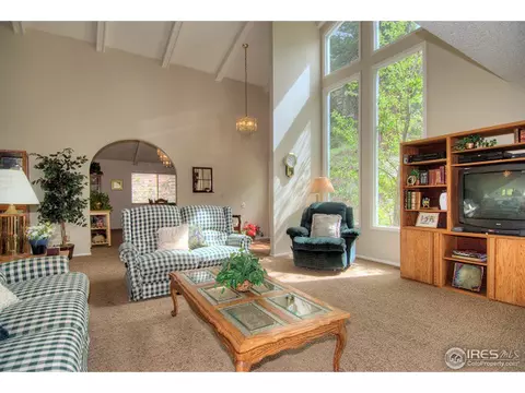 2033 Lee Hill Dr, Boulder, CO 80302 photo 4