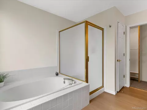 Bath - 4578 Maple Ct, Boulder, CO 80301 photo 3 of 6