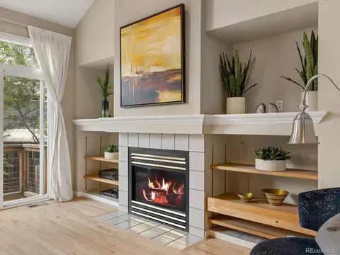 Living - 4578 Maple Ct, Boulder, CO 80301 photo 2 of 4