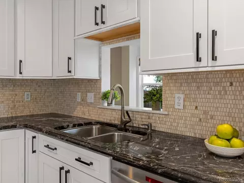 Kitchen - 4578 Maple Ct, Boulder, CO 80301 photo 4 of 5