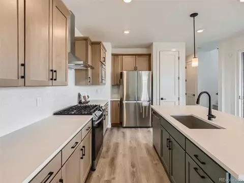 1237 S Algonquian St, Aurora, CO 80018 photo 6