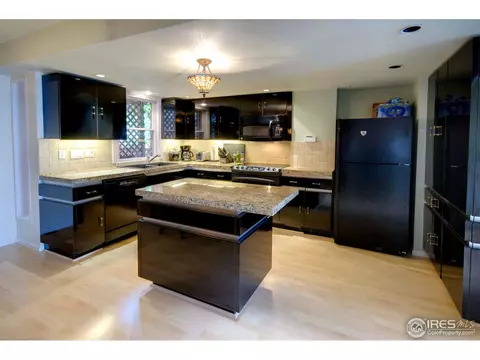 477 Pearl St, Boulder, CO 80302 photo 17
