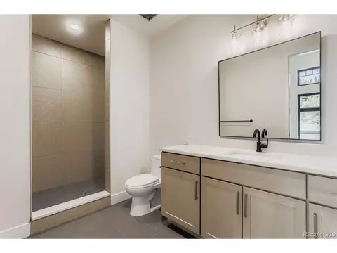 Bath - 967 W Elk Meadows Dr, Tabernash, CO 80478 photo 3 of 5