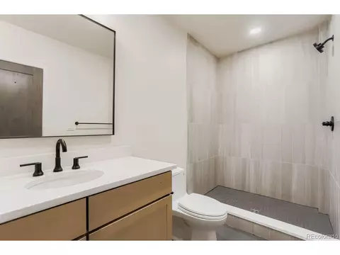 Bath - 967 W Elk Meadows Dr, Tabernash, CO 80478 photo 4 of 5